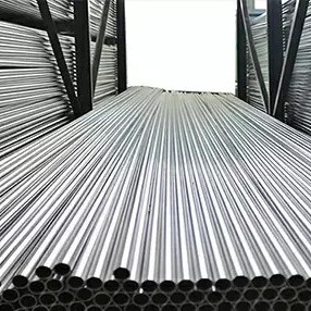 ASTM 240 316L الأنبوب المطاوئ من الفولاذ المقاوم للصدأ NO.4 8K سطح 6000mm الطول