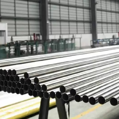 التشطيب المرآة 304/304L / 316L أنابيب الفولاذ المقاوم للصدأ مع معالجات سطحية مختلفة
